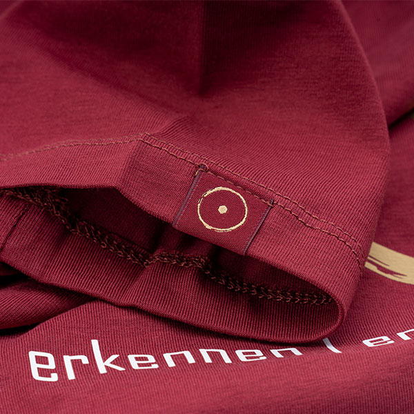 Frauen-T-Shirt im Zeichen der Wahrheit - Bio-Qualität - Rot
